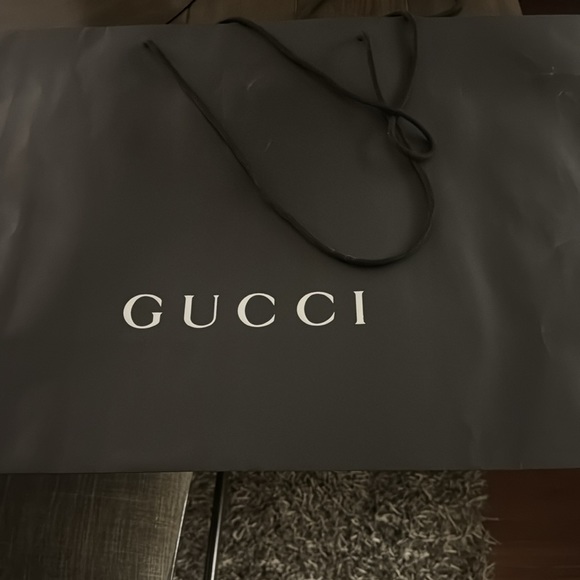 Gucci - Picture 4 of 4